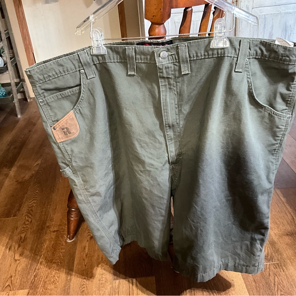 Men’s size 52x 30 shorts